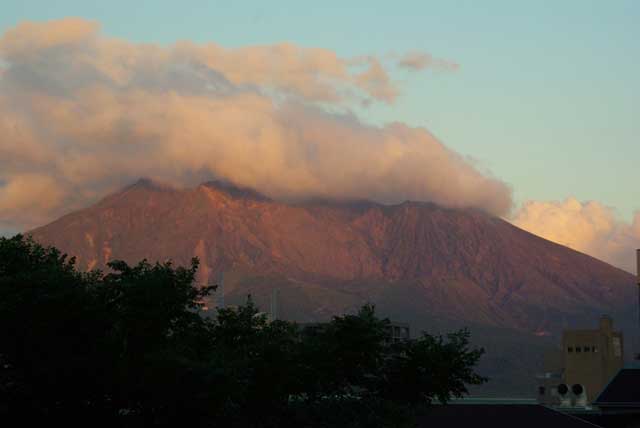 3.夕日の桜島 