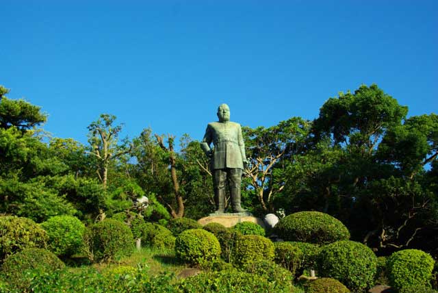 4.軍服の西郷ドン