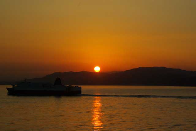 13.紀州沖　日の出