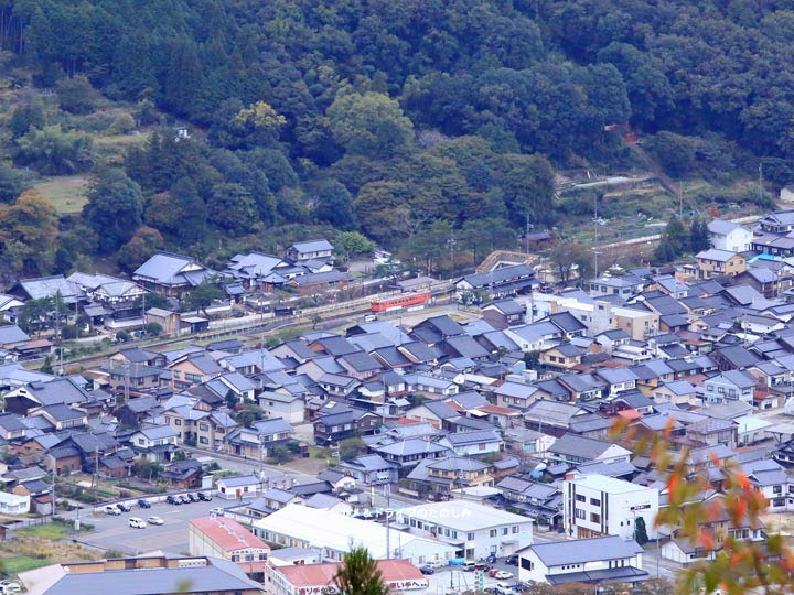 25.JR播但線 一両の赤い電車