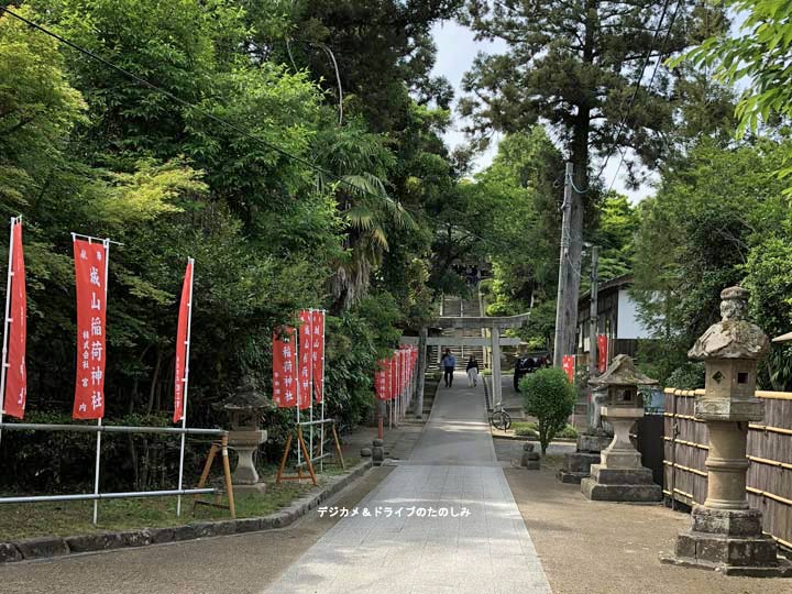 10.お神輿の出る松江城山稲荷神社から