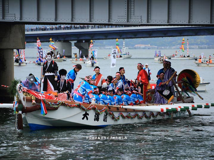 21.大海崎：五番船 櫂伝馬船 大橋をくぐる