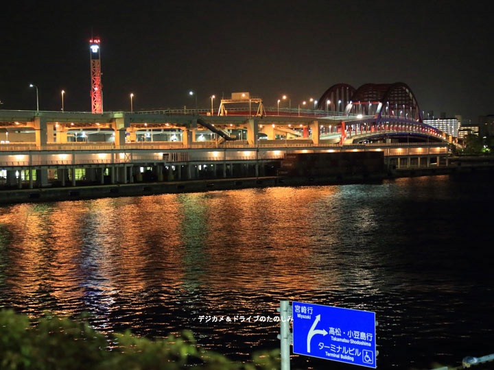 4.ターミナルビル夜景