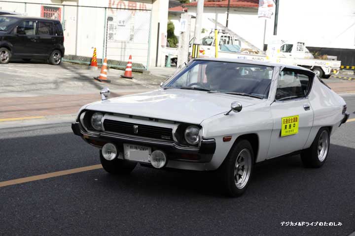 8.懐古自動車パレード